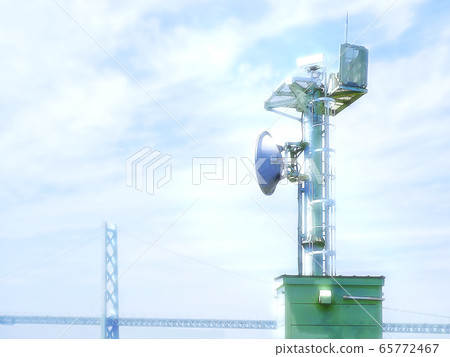 Radio station tower 65772467