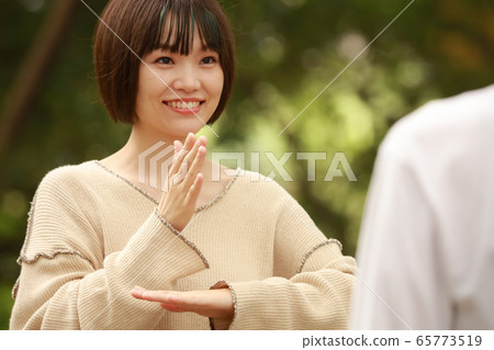 Sign language "Thank you" Sign language "Thank you" 65773519