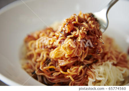 速食麵韓國食品 速食麵韓國食品 65774560