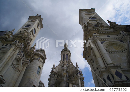 Chambord castle in the Loire region 65775202