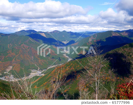 Mt. Kasagata Scenery from the summit Mt. Kasagata Scenery from the summit 65777996