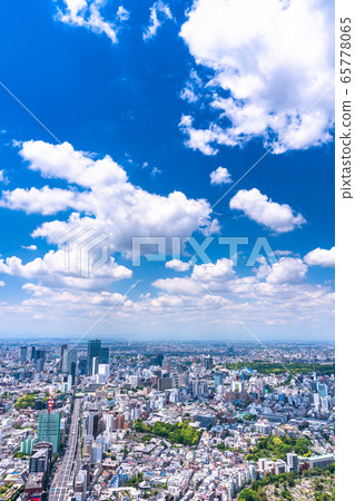 《Tokyo》Blue sky and white clouds, Tokyo cityscape 《Tokyo》Blue sky and white clouds, Tokyo cityscape 65778065