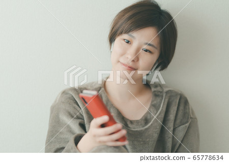 女生 女孩 女性 65778634
