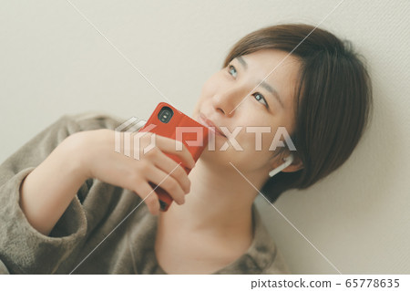 女生 女孩 女性 65778635