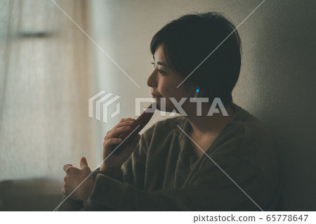 female, lady, woman 65778647