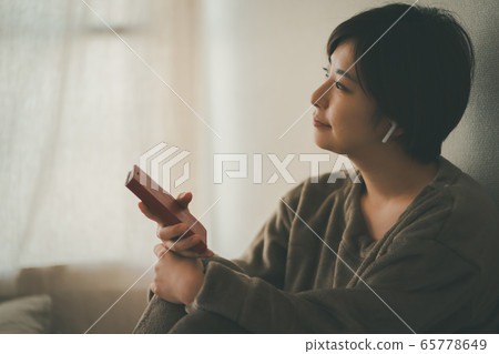 female, lady, woman 65778649