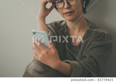 female, lady, woman 65779425
