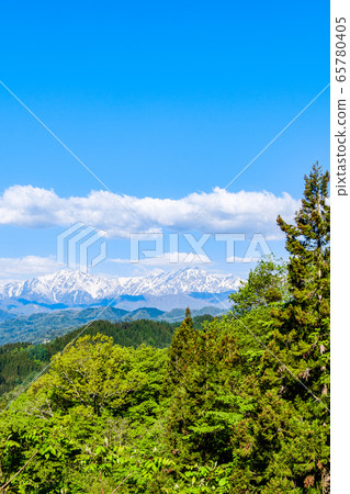 View of the Northern Alps from Narai Sion Park (Spring) 65780405