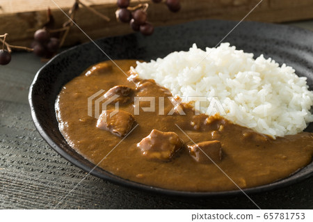 Simmered pork simmered curry 65781753