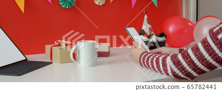 Online Birthday celebration concept, female video Online Birthday celebration concept, female video 65782441