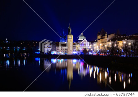 [Prague] Night view of the city 65787744