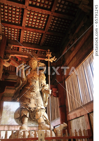 Protects Todaiji Temple, Daibutsuden, Tamon heavenly statue and Daibutsu Protects Todaiji Temple, Daibutsuden, Tamon heavenly statue and Daibutsu 65791245