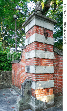 第五中學的赤門 第五中學的赤門 65797011