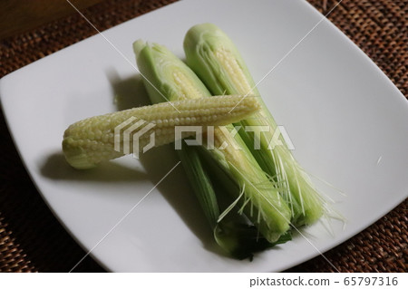 Early summer ingredients (young corn) Early summer ingredients (young corn) 65797316