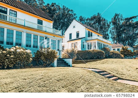 City views a seaport in western California - San City views a seaport in western California - San 65798024