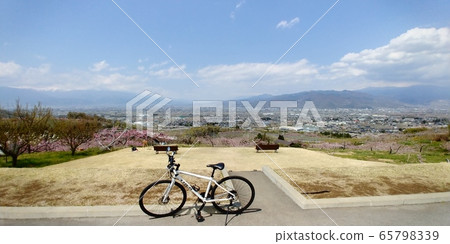 View and bicycle of Yatsushiro oldness and park, Fuefuki-shi, Yamanashi View and bicycle of Yatsushiro oldness and park, Fuefuki-shi, Yamanashi 65798339