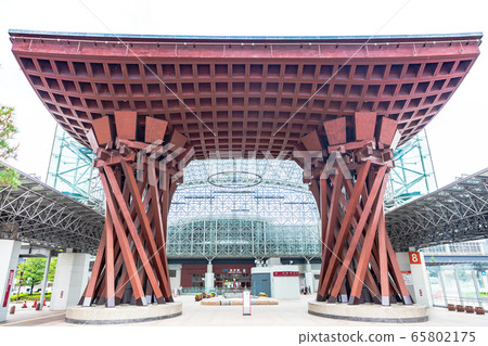 Kanazawa Station East Exit Kanmon gate 65802175