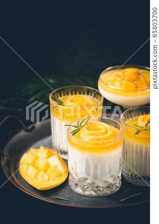 panna cotta with mango panna cotta with mango 65803700