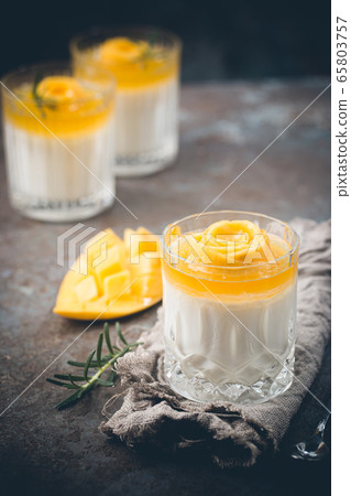 panna cotta with mango panna cotta with mango 65803757