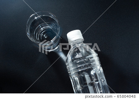 水，塑料瓶 65804048
