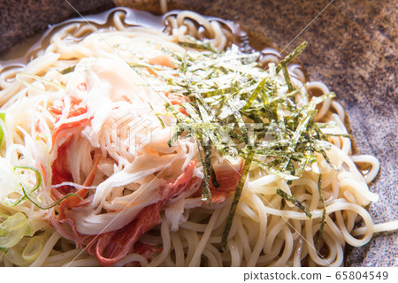 顏射蕎麥麵配以蛋黃醬蟹肉棒 顏射蕎麥麵配以蛋黃醬蟹肉棒 65804549
