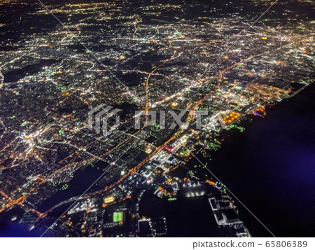 空中夜景（千葉幕張） 65806389