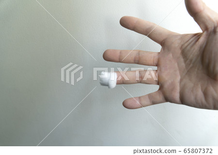 Adhesive plaster to finger body part healthcare Adhesive plaster to finger body part healthcare 65807372
