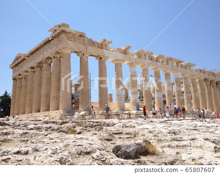 I went to the Greek World Heritage Parthenon Temple with a backpacker when I was under construction 65807607