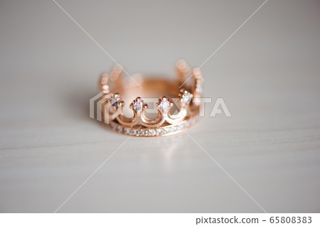 Crown ring with precious stones Crown ring with precious stones 65808383