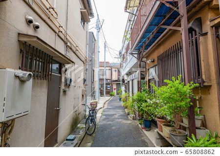 東京市中心的胡同 65808862