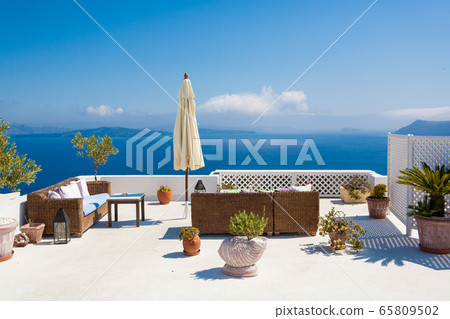 Santorini greece 65809502