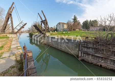 Van Gogh Bridge Waterways 65810252