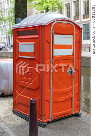 Portable Toilet Portable Toilet 65811295