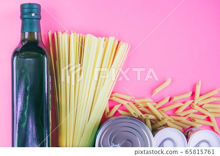 Non perishable canned goods 65815761