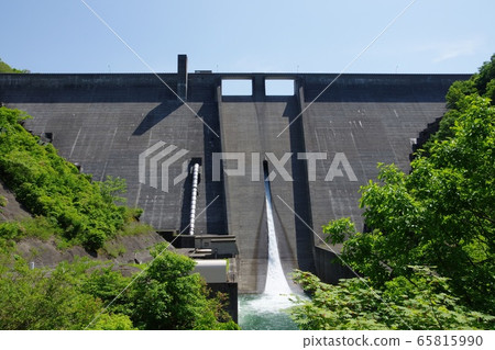 初夏的羽熊川大壩 初夏的羽熊川大壩 65815990