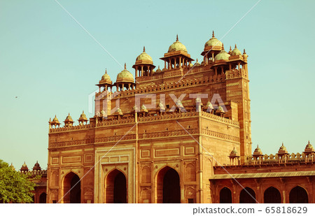entrance gate to buland darwaza or high gate of agra, uttar pradesh, India, retro effect 65818629