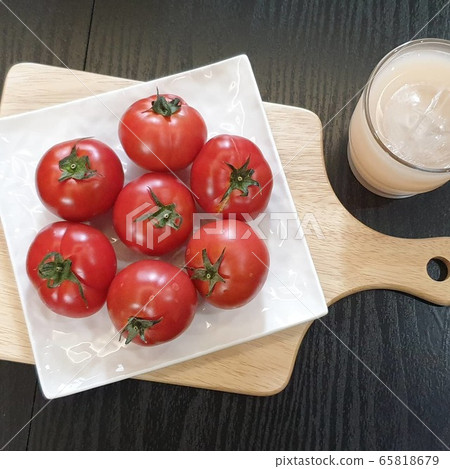 令人眼花tomato亂的番茄 令人眼花tomato亂的番茄 65818679