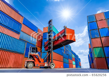 Container stacker crane lifting up stacking 65820256