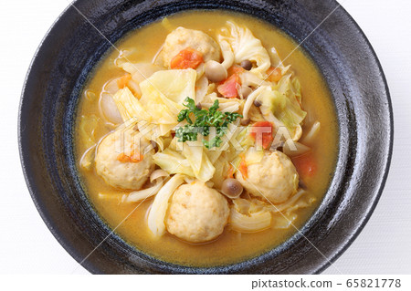 Meat dumpling soup Meat dumpling soup 65821778