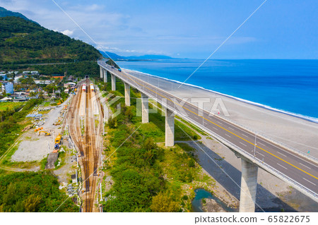臺灣台東太麻里金崙大橋Tailun Jinlun Bridge, Taitung, Taiwan 臺灣台東太麻里金崙大橋Tailun Jinlun Bridge, Taitung, Taiwan 65822675