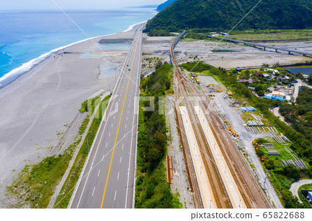 Tailun Jinlun Bridge, Taitung, Taiwan Tailun Jinlun Bridge, Taitung, Taiwan 65822688