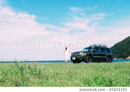 開車海藍色的天空 65823102