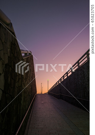 Underpass Vertical twilight sunset Vertical Underpass Vertical twilight sunset Vertical 65823705