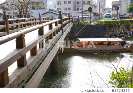 龜松河上的龜橋景色 龜松河上的龜橋景色 65824285