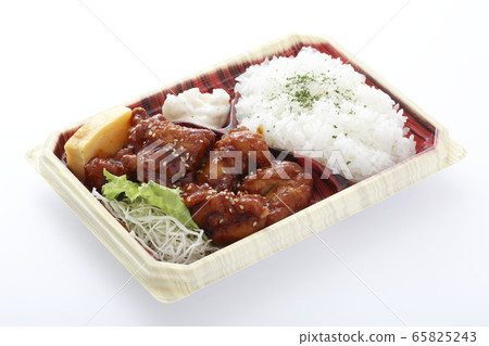 Fried chicken lunch Fried chicken lunch 65825243