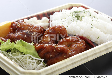Fried chicken lunch Fried chicken lunch 65825249