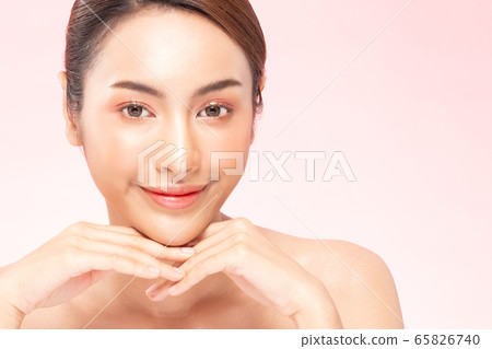 Beauty asian women portrait face with natural skin and skin care healthy hair and skin close up face beauty portrait.Beauty Concept. Beauty asian women portrait face with natural skin and skin care healthy hair and skin close up face beauty portrait.Beauty Concept. 65826740