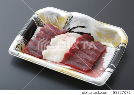 Horse sting 65827071