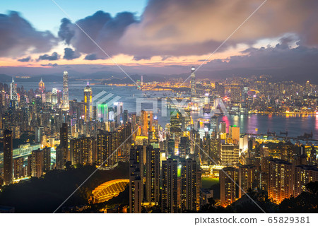 Twilight skyline view Hong kong city and Kowloon 65829381