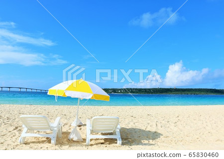 Okinawa Miyakojima blue sky Yonaha Maehama beach 65830460